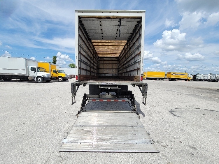 2019 Hino 268 in Ocala, FL — photo 9