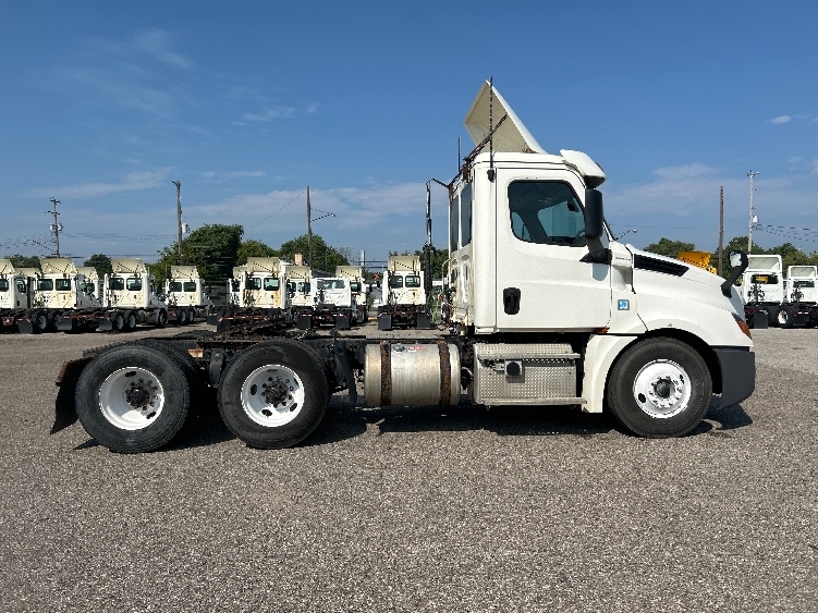 2019 Freightliner in Flint, MI — photo 8