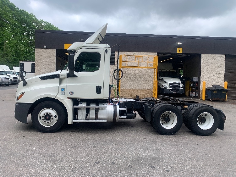2019 Freightliner Cascadia in Franklin, MA — photo 4