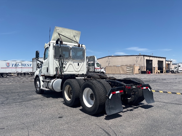 2019 Freightliner Cascadia in Salt Lake City, UT — photo 5