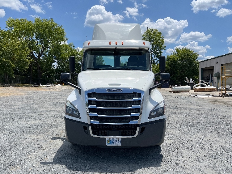2019 Freightliner Cascadia in Concord, NC — photo 2