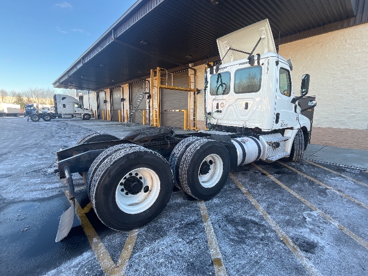 2019 Freightliner Cascadia in Cranbury, NJ — photo 7