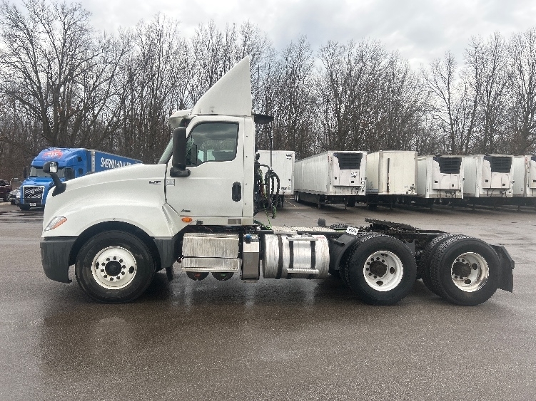 2019 International LT in Akron, OH — photo 4