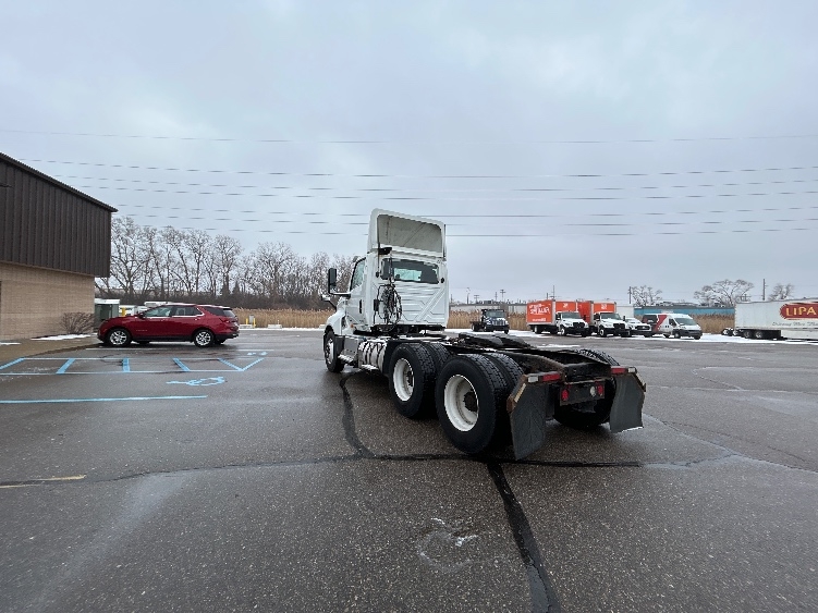 2019 International LT in Warren, MI — photo 5