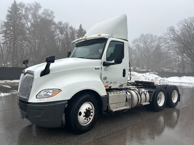 2019 International LT in Byron Center, MI — photo 3