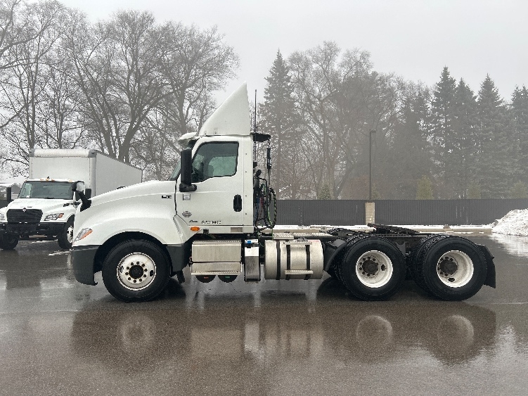 2019 International LT in Byron Center, MI — photo 4