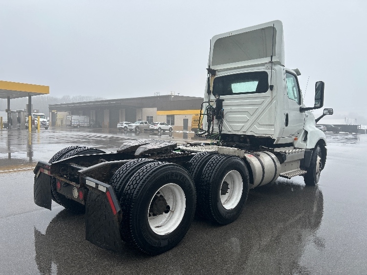 2019 International LT in Byron Center, MI — photo 7