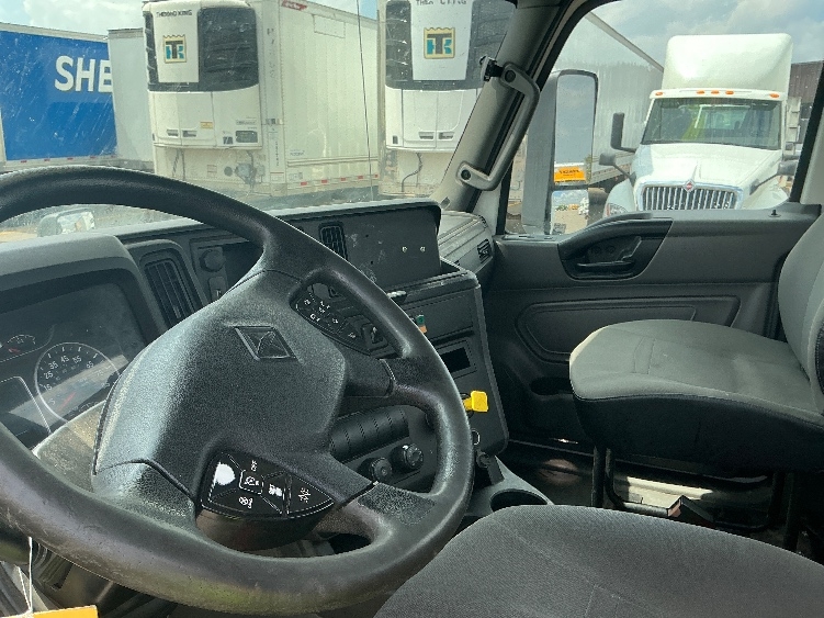2019 International LT in Piqua, OH — photo 10
