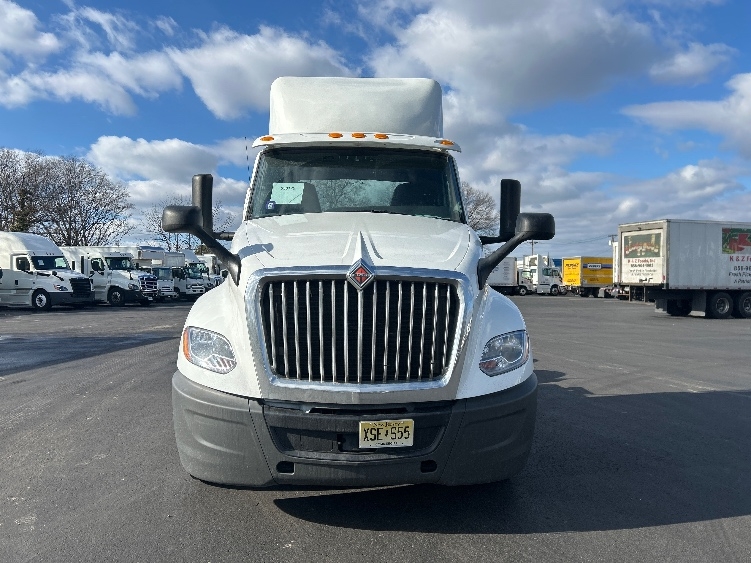 2019 International LT in Pennsauken, NJ — photo 2