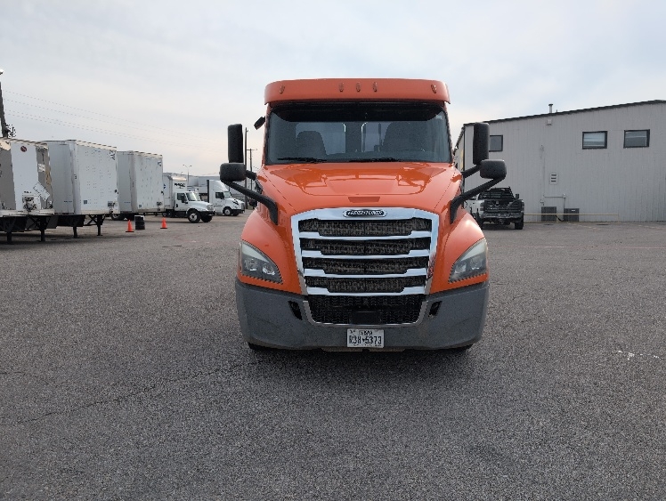 2019 Freightliner in San Antonio, TX — photo 2