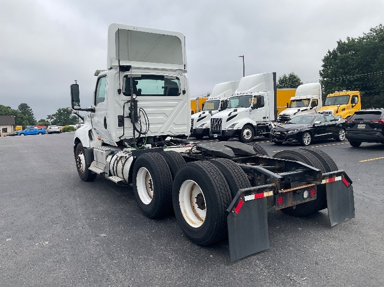 2019 International LT in Piqua, OH — photo 5