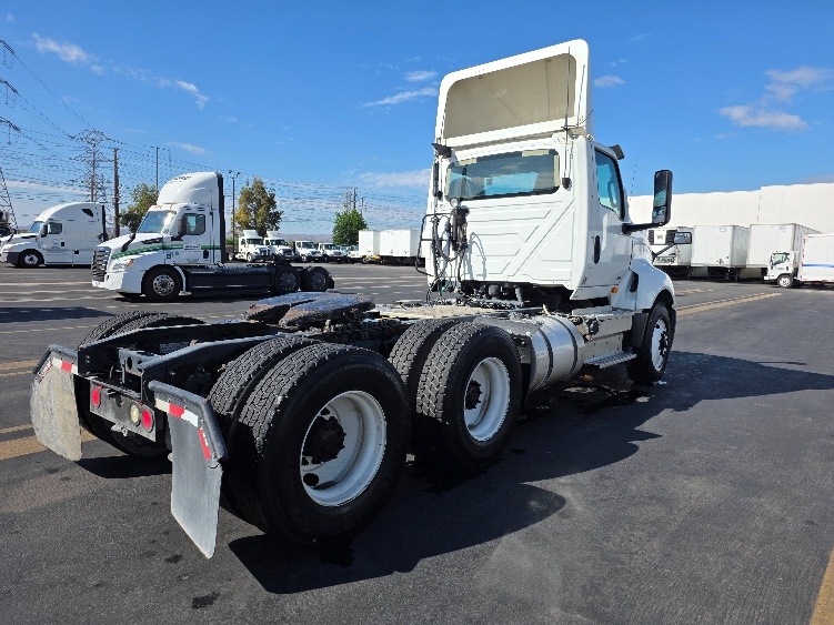 2019 International LT in Torrance, CA — photo 7