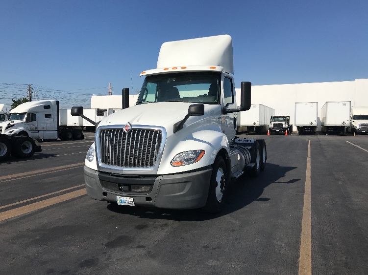 2019 International LT in Torrance, CA — photo 3
