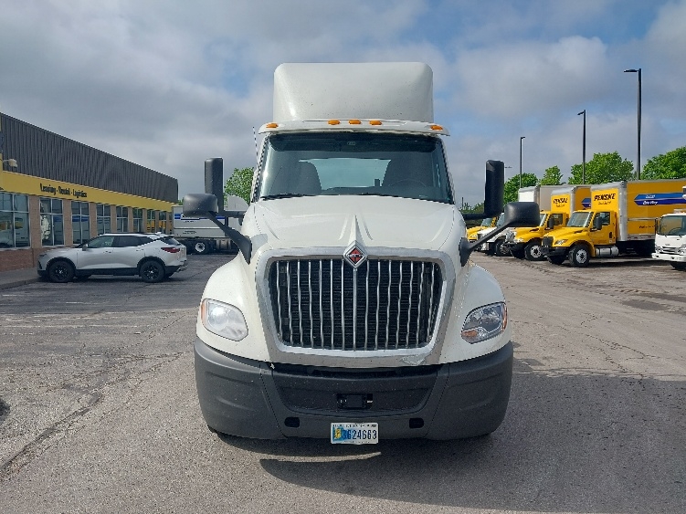 2019 International LT in Kansas City, MO — photo 2