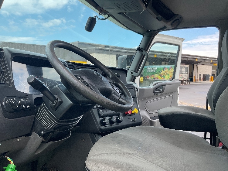 2019 International LT in Akron, OH — photo 10