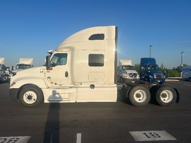 2019 International LT in Concord, NC — photo 4