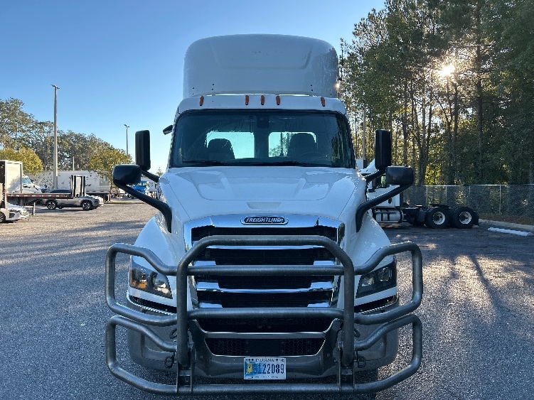 2020 Freightliner in Jacksonville, FL — photo 2