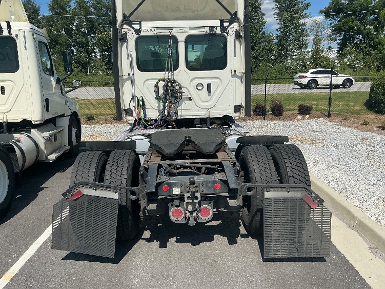 2020 Freightliner Cascadia in Atlanta (Forest Park), GA — photo 6