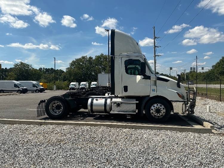 2020 Freightliner Cascadia in Atlanta (Forest Park), GA — photo 8