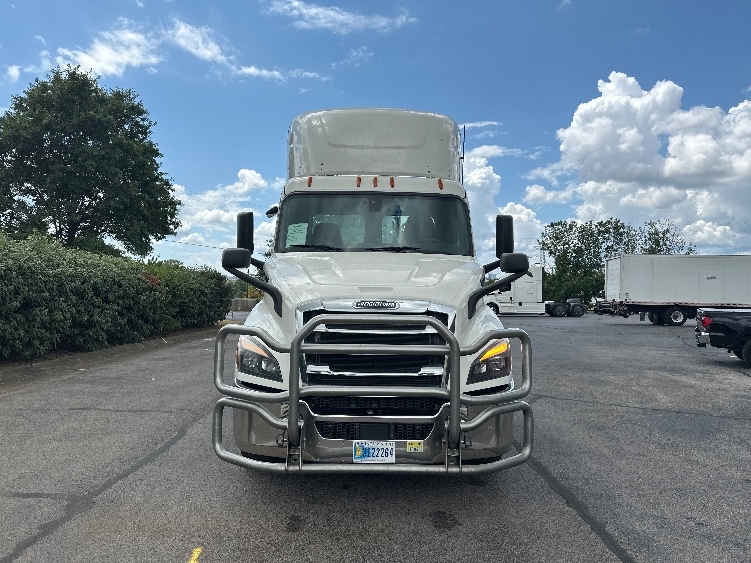 2020 Freightliner in Nashville (Mount Juliet), TN — photo 2