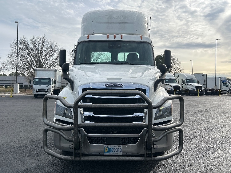 2020 Freightliner Cascadia in Atlanta (Forest Park), GA — photo 2