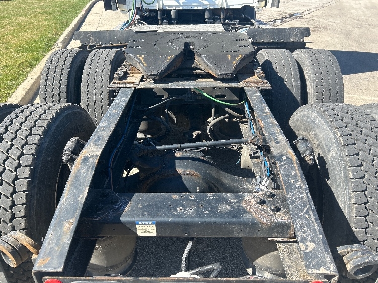 2021 Freightliner Cascadia in La Porte, IN — photo 6