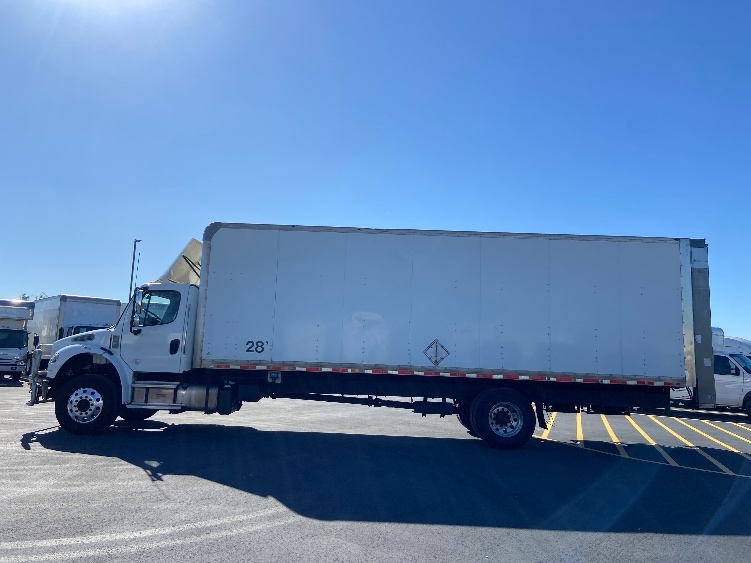 2021 Freightliner M2 106 in San Antonio, TX — photo 4