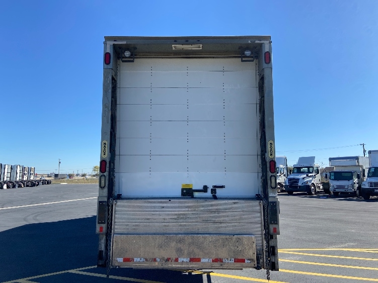 2021 Freightliner M2 106 in San Antonio, TX — photo 7