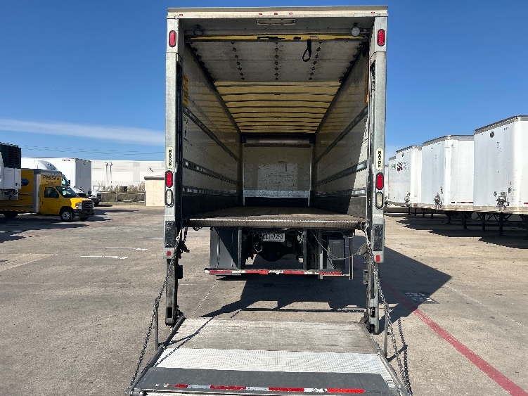 2021 Freightliner M2 106 in Carrollton, TX — photo 9