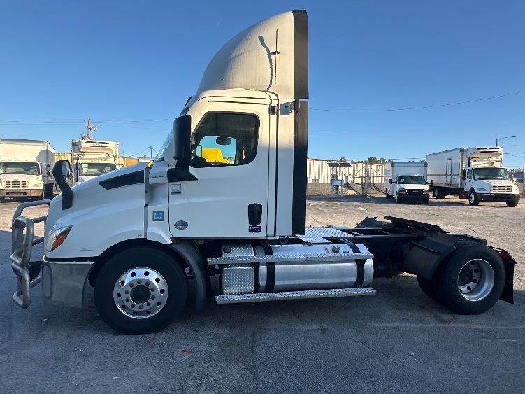 2021 Freightliner Cascadia in Atlanta (Conyers), GA — photo 4