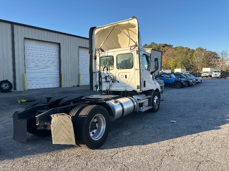 2021 Freightliner Cascadia in Atlanta (Conyers), GA — photo 7