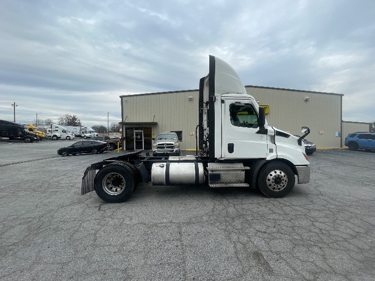 2022 Freightliner Cascadia in Atlanta (Conyers), GA — photo 8