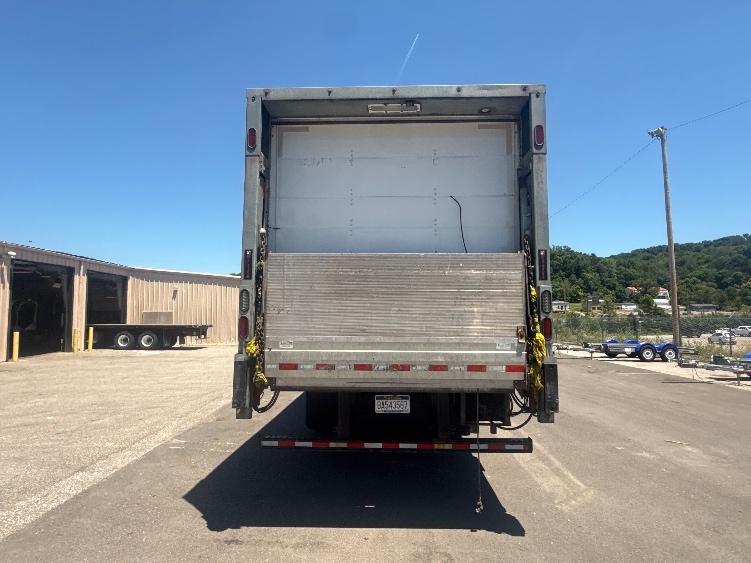 2022 Freightliner eM2 in Cross Lanes, WV — photo 7