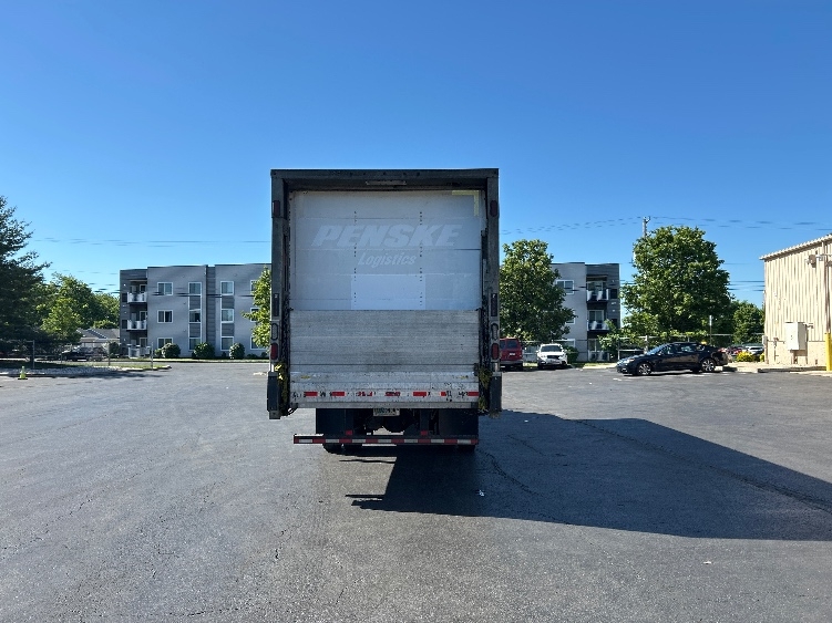 2022 Freightliner eM2 in Bethlehem, PA — photo 7