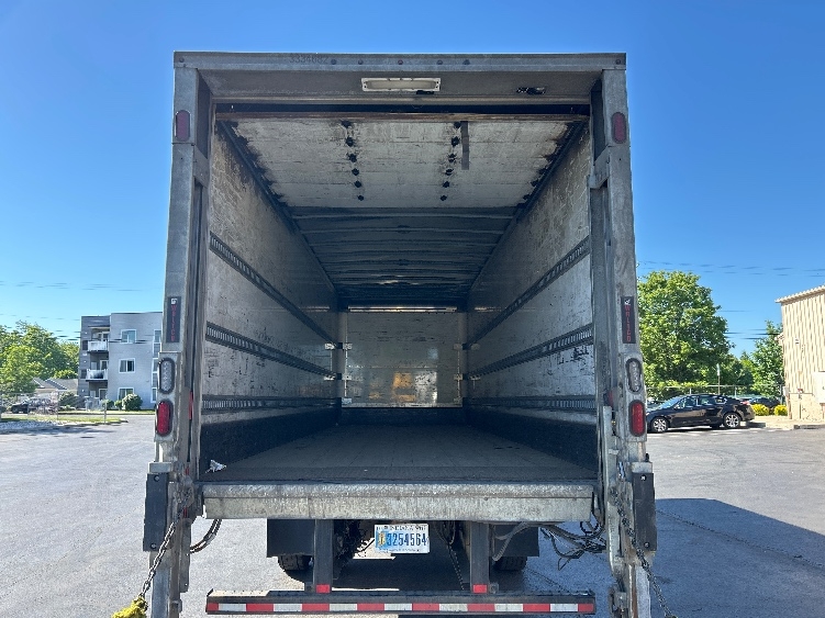 2022 Freightliner eM2 in Bethlehem, PA — photo 8