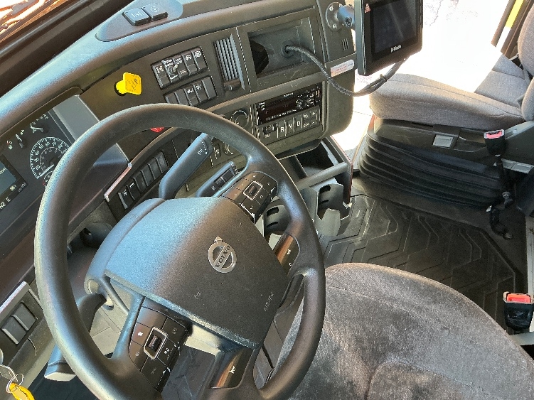 2020 Volvo in Gulfport, MS — photo 10