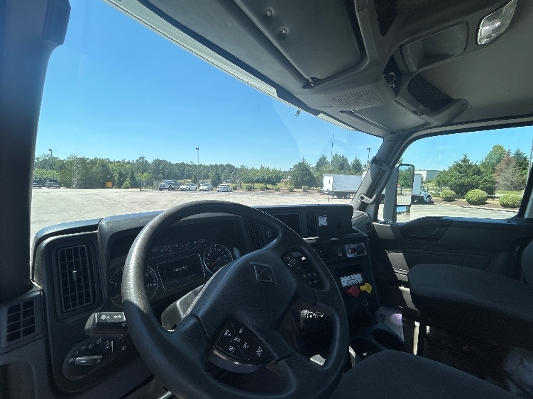 2019 International LT in Prince George, VA — photo 10