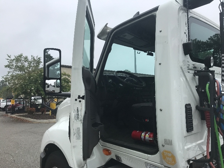 2019 International LT in Prince George, VA — photo 9