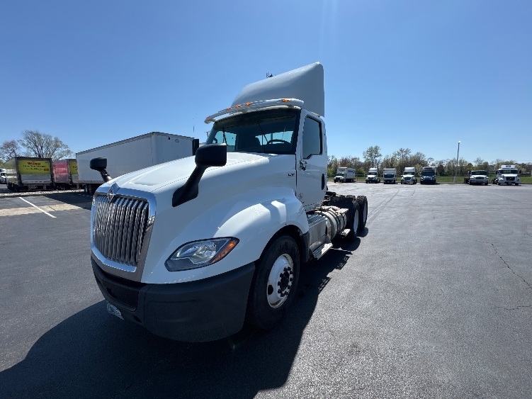 2019 International LT in Swedesboro, NJ — photo 3
