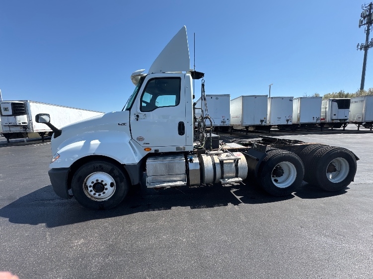 2019 International LT in Swedesboro, NJ — photo 4