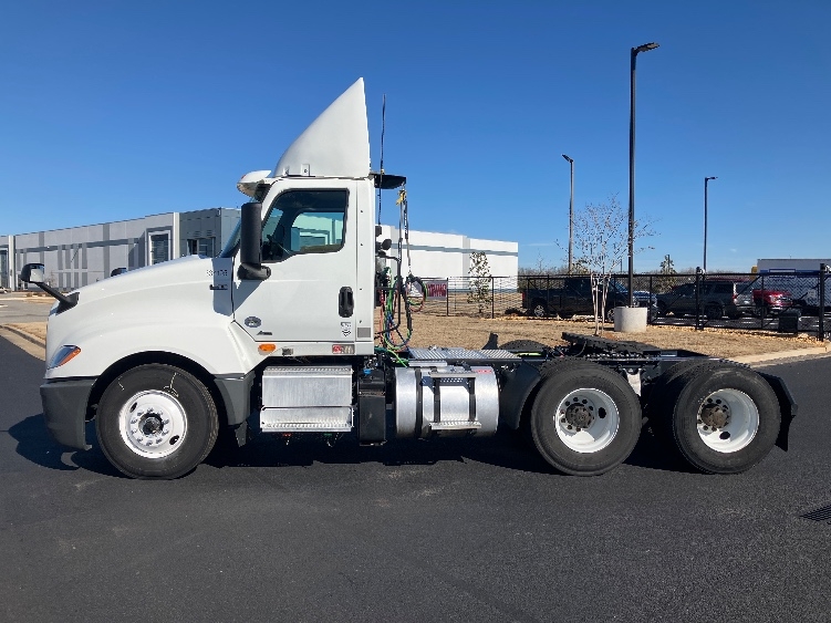 2019 International LT in Madison, AL — photo 4