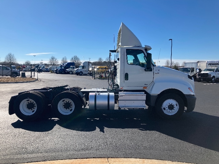 2019 International LT in Madison, AL — photo 8