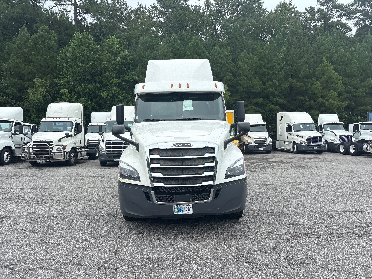 2020 Freightliner in Prince George, VA — photo 2