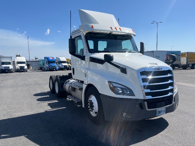 2020 Freightliner Cascadia