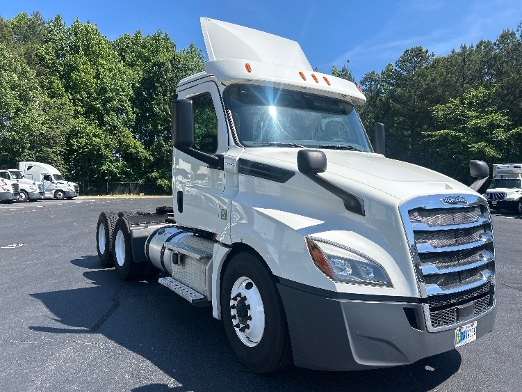 2020 Freightliner Cascadia
