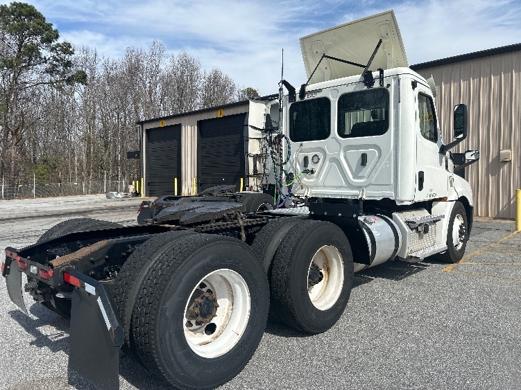 2020 Freightliner Cascadia in Anderson, SC — photo 7