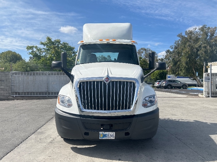 2020 International LT in Stockton, CA — photo 2