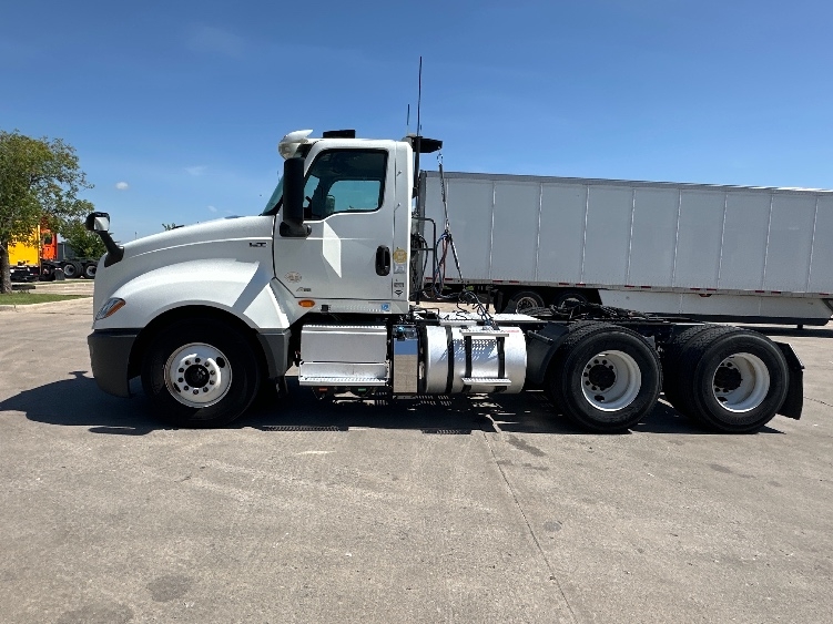 2020 International LT in Dallas, TX — photo 4