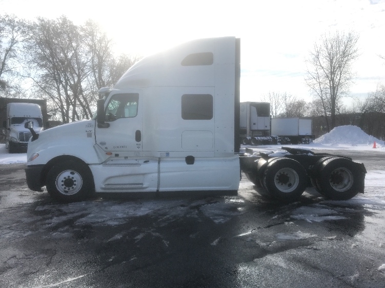 2020 International LT in Brooklyn Park, MN — photo 4