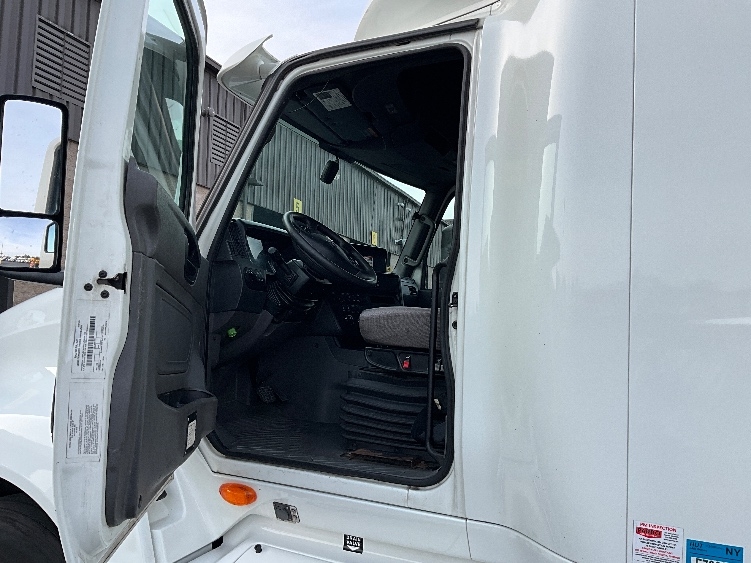 2020 International LT in Swedesboro, NJ — photo 9